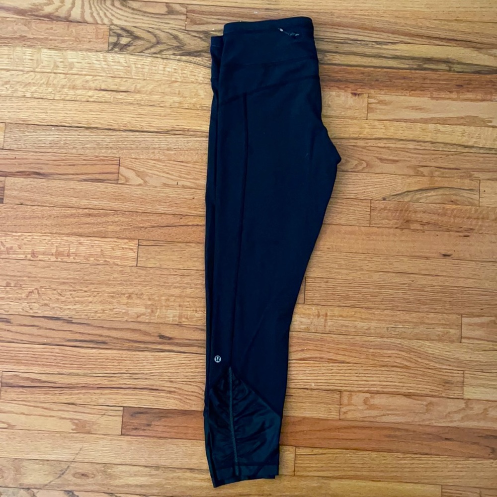 Lululemon Black Cropped Leggings with Ruching